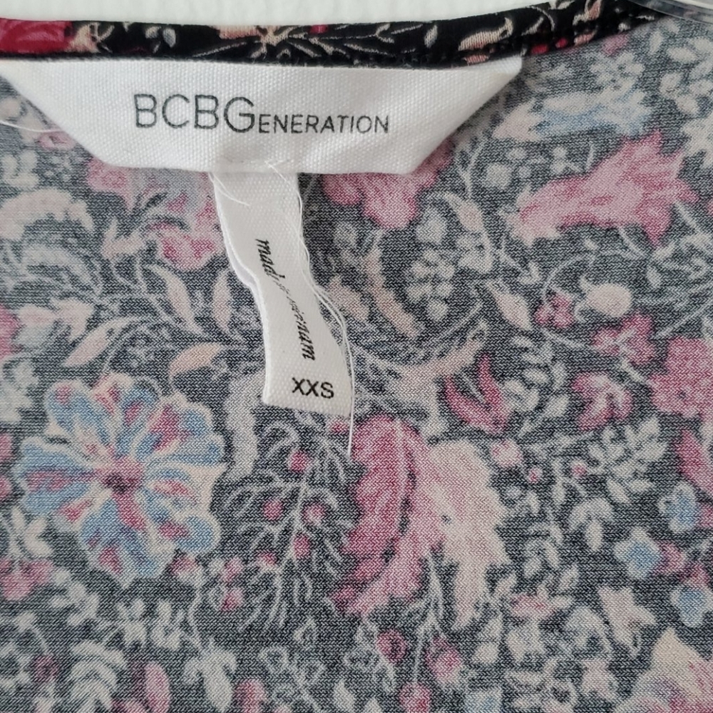 BCBGeneration Top - Picture 5 of 6